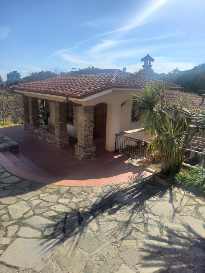 Villa Rosa Latte Exteriér fotografie